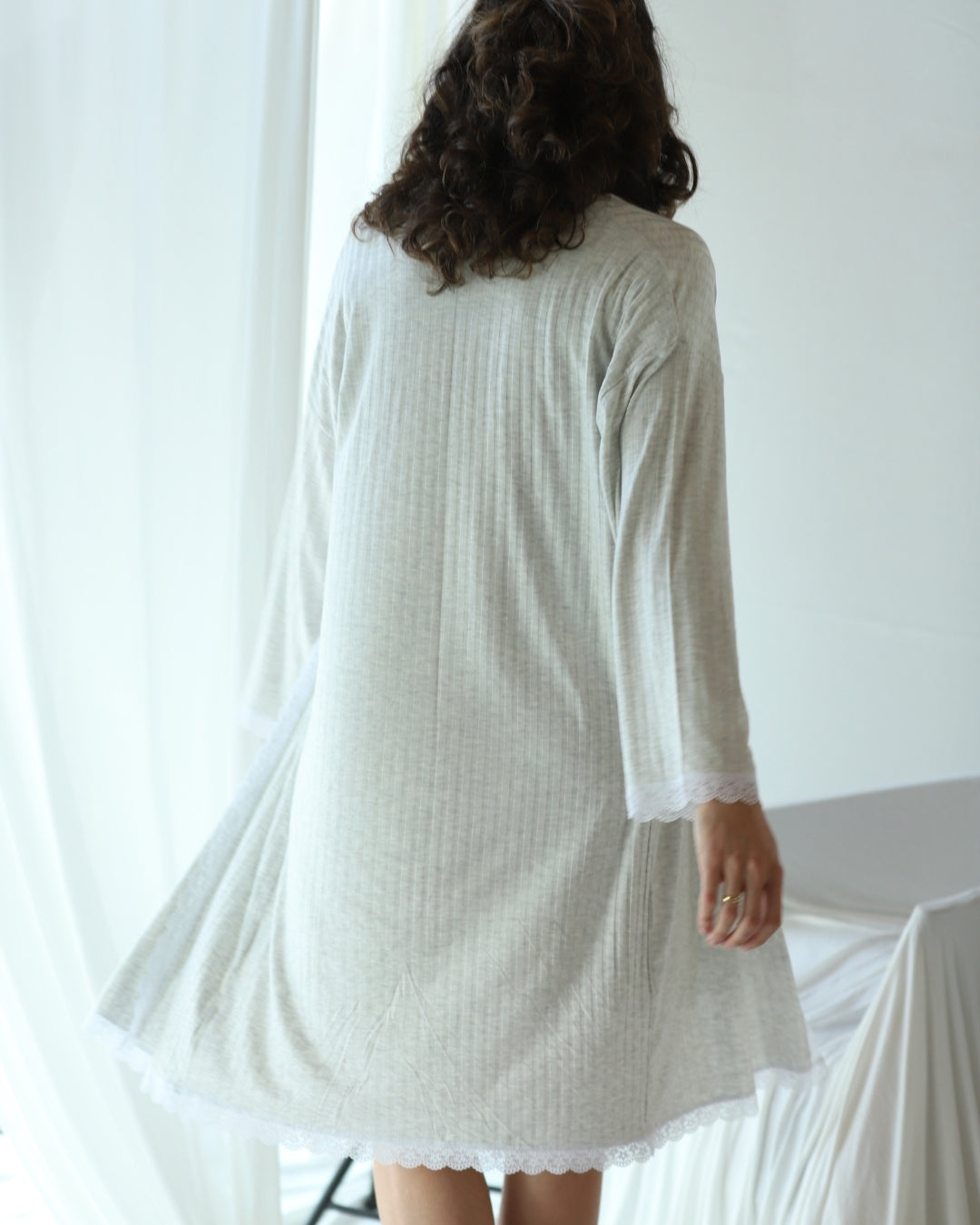 Set (2p) Bata y Camison "Essential Pure & Gray"