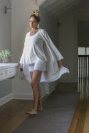 Set (3p) Remera , Short y Bata "Essential Pure"