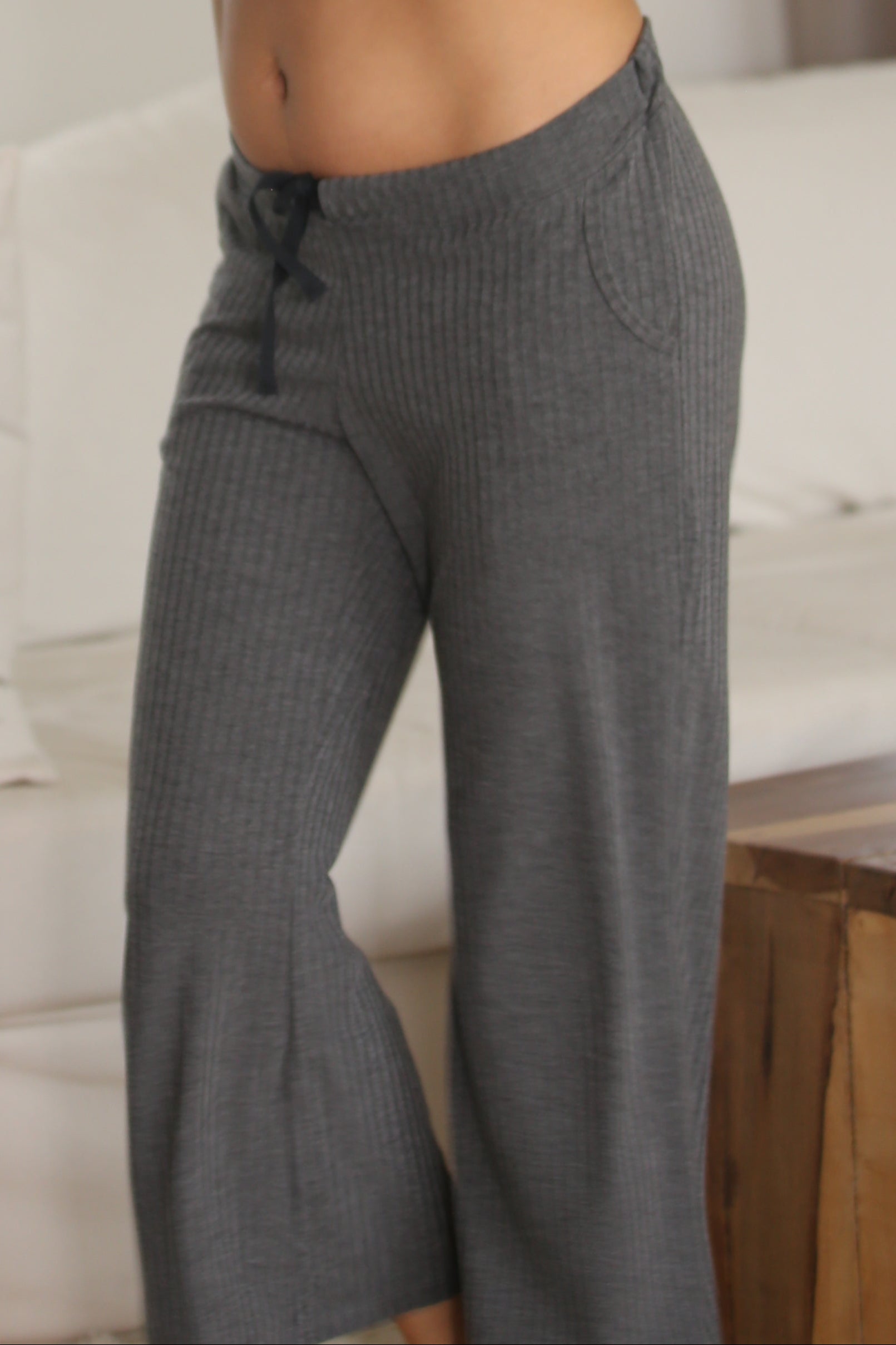 Set (2p) Remera y Pantalón "Essential Dark Gray"